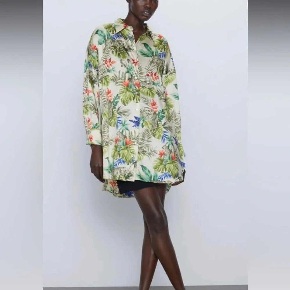 Zara printed satin oversized top| button down Size Small